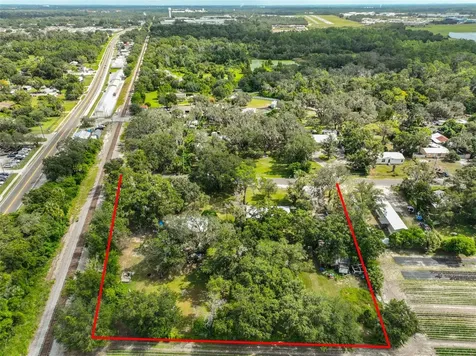 1329 Wilkinson Drive Plant City FL 33566