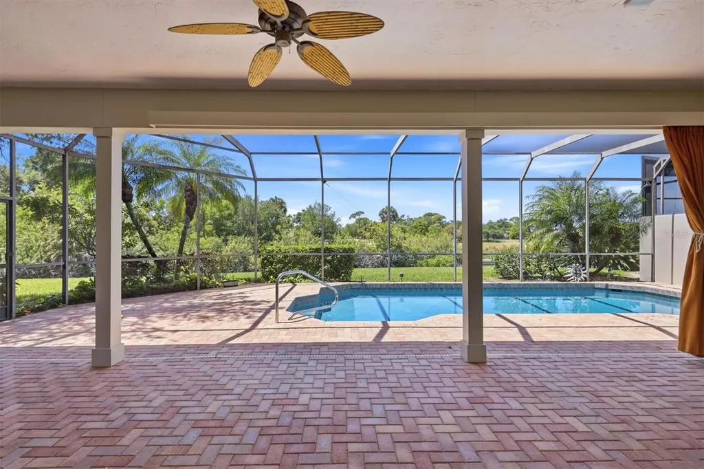7738 Calle Facil Sarasota FL 34238