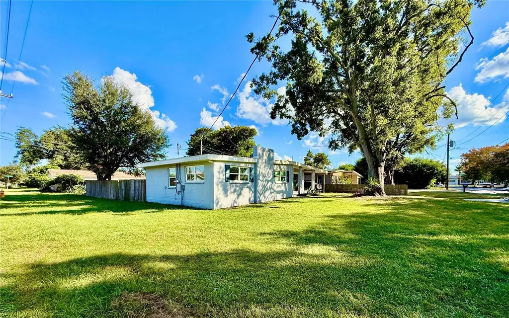 1604 Crystal Court E Lakeland FL 33801