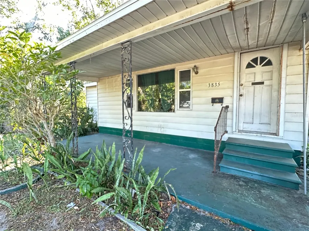 3835 7th Street S St Petersburg FL 33705