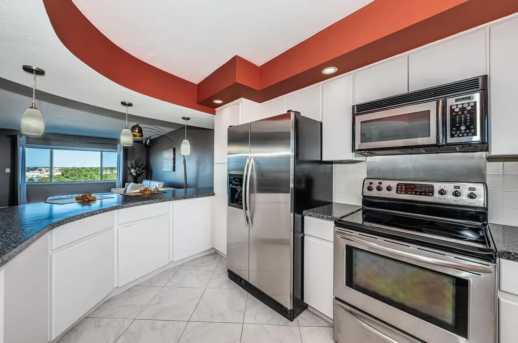 4725 Cove Circle St Petersburg FL 33708
