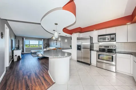 4725 Cove Circle St Petersburg FL 33708