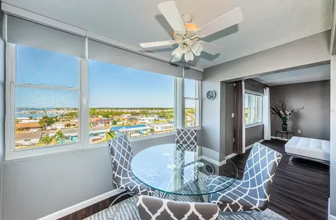 4725 Cove Circle St Petersburg FL 33708