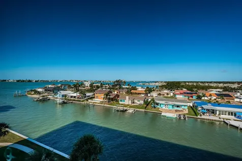 4725 Cove Circle St Petersburg FL 33708