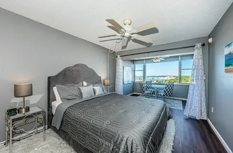 4725 Cove Circle St Petersburg FL 33708