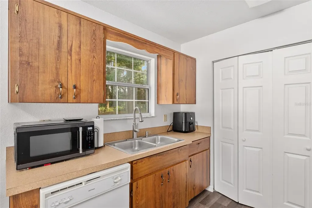 1233 SW 4th Avenue Trenton FL 32693