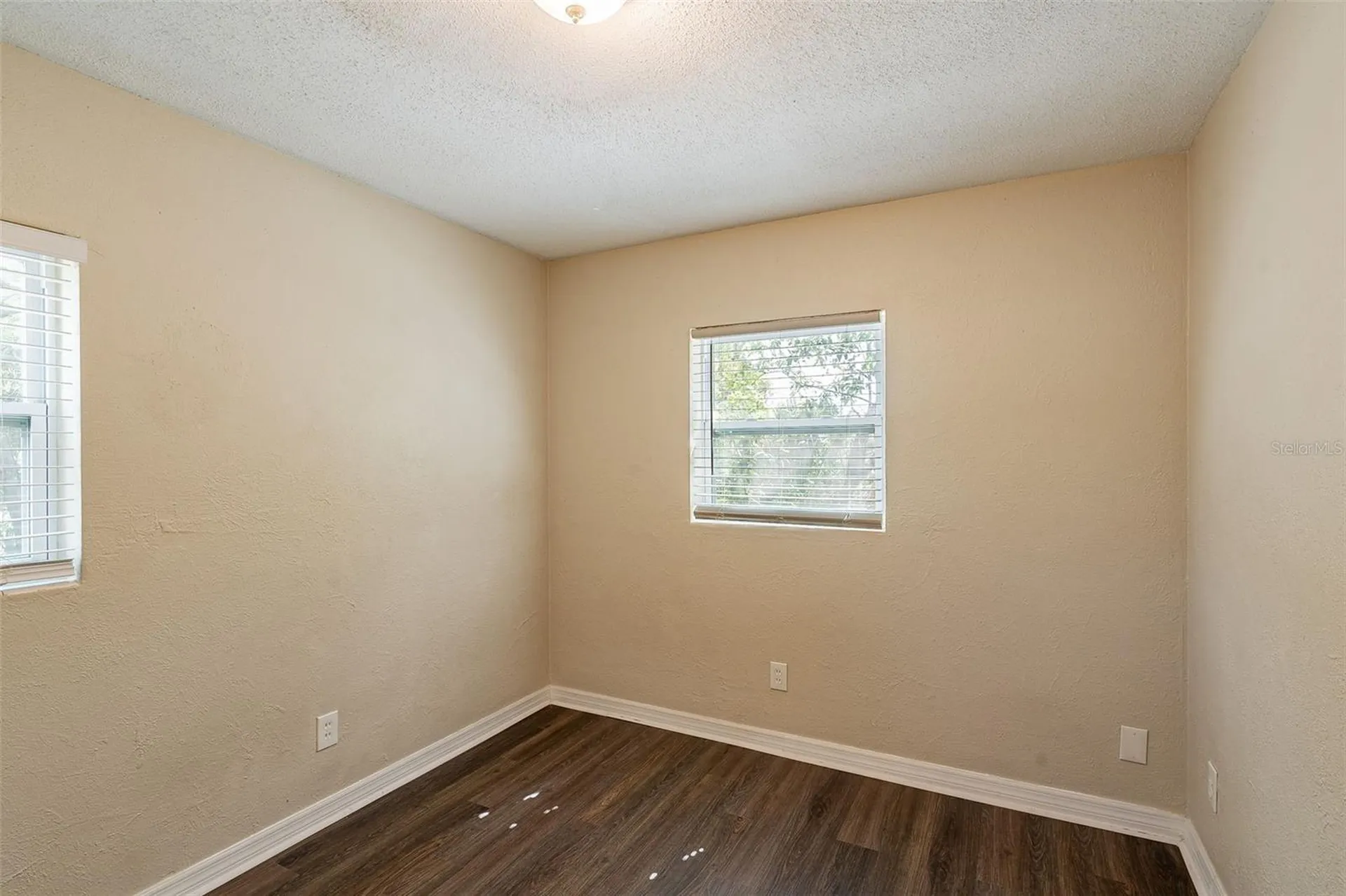 1411 N Powers Drive Orlando FL 32818