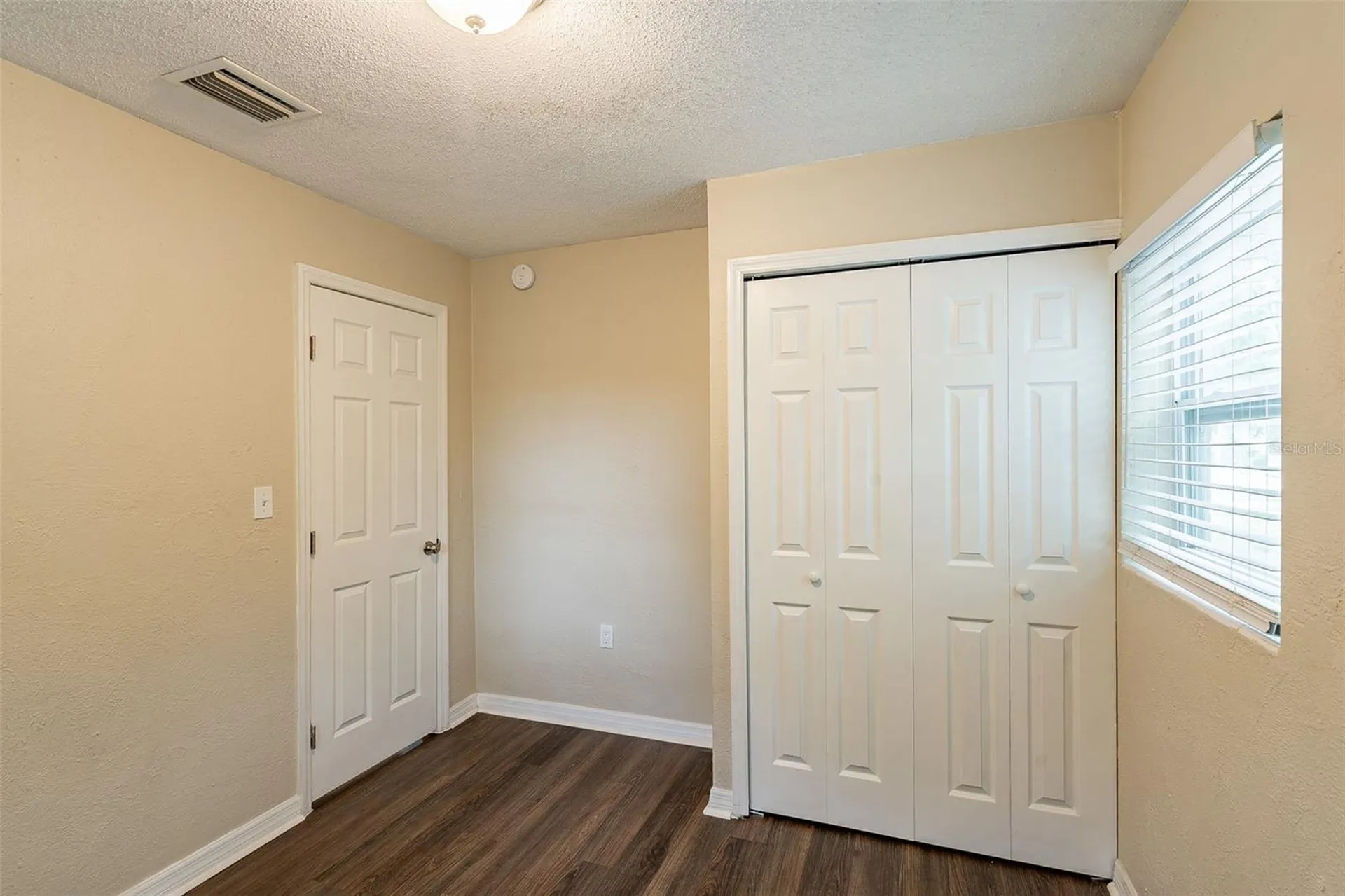 1411 N Powers Drive Orlando FL 32818