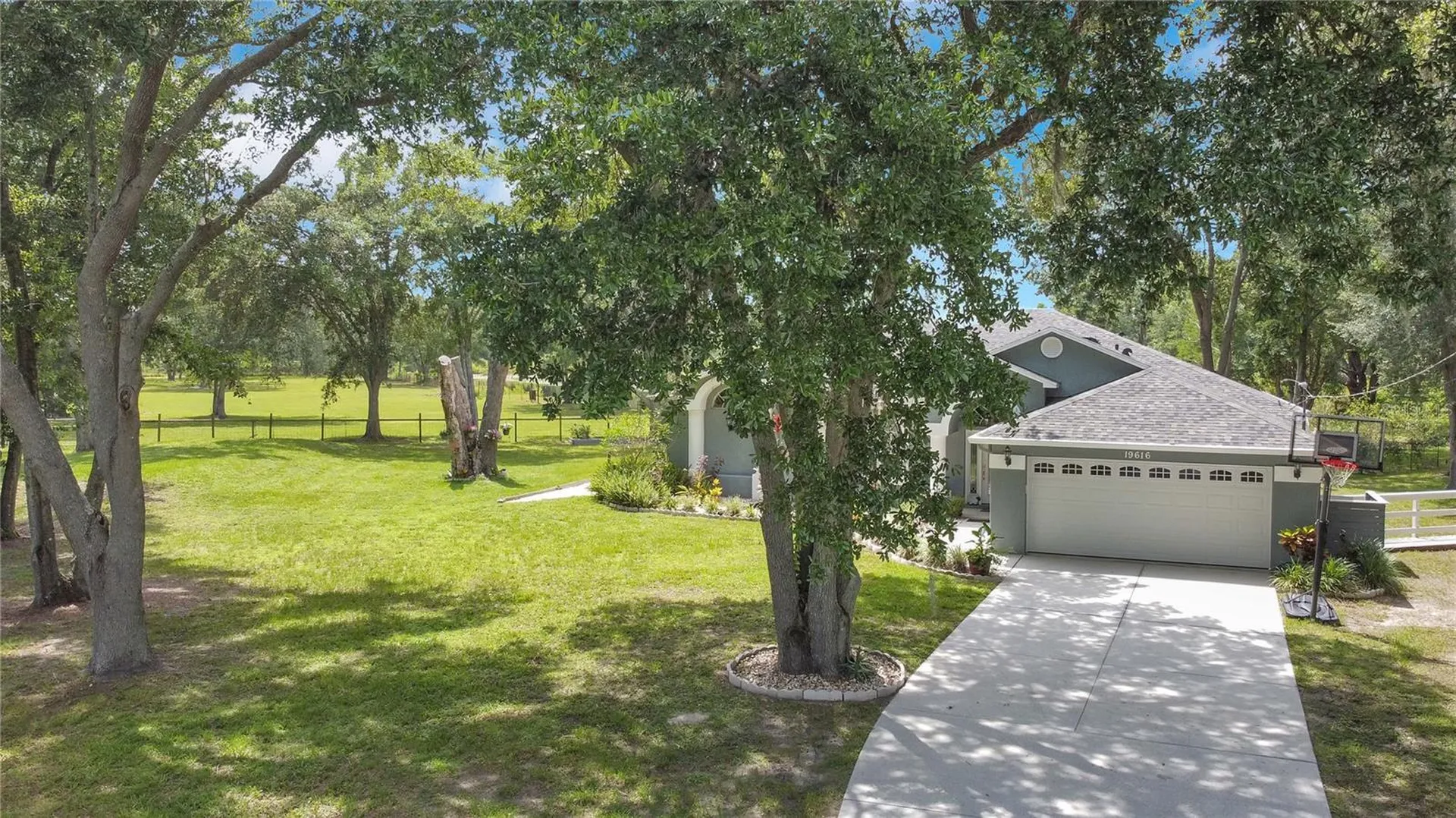 19616 Livingston Avenue Lutz FL 33559