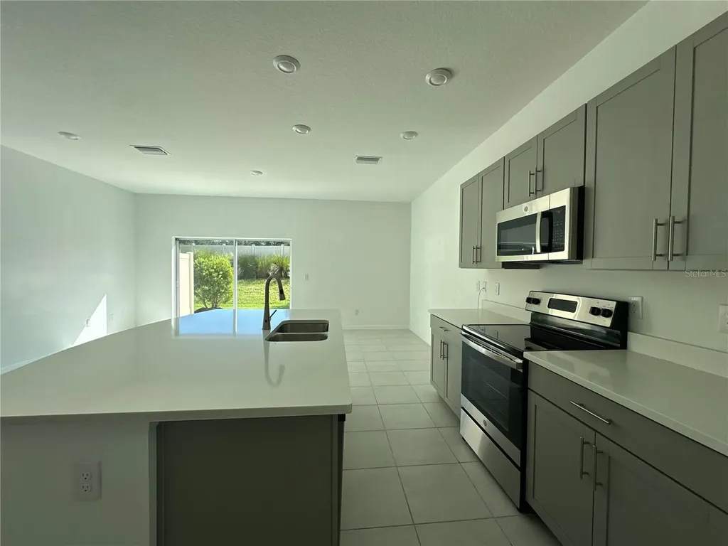 2416 Paravane Way Wesley Chapel FL 33543
