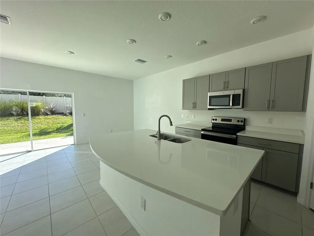 2416 Paravane Way Wesley Chapel FL 33543