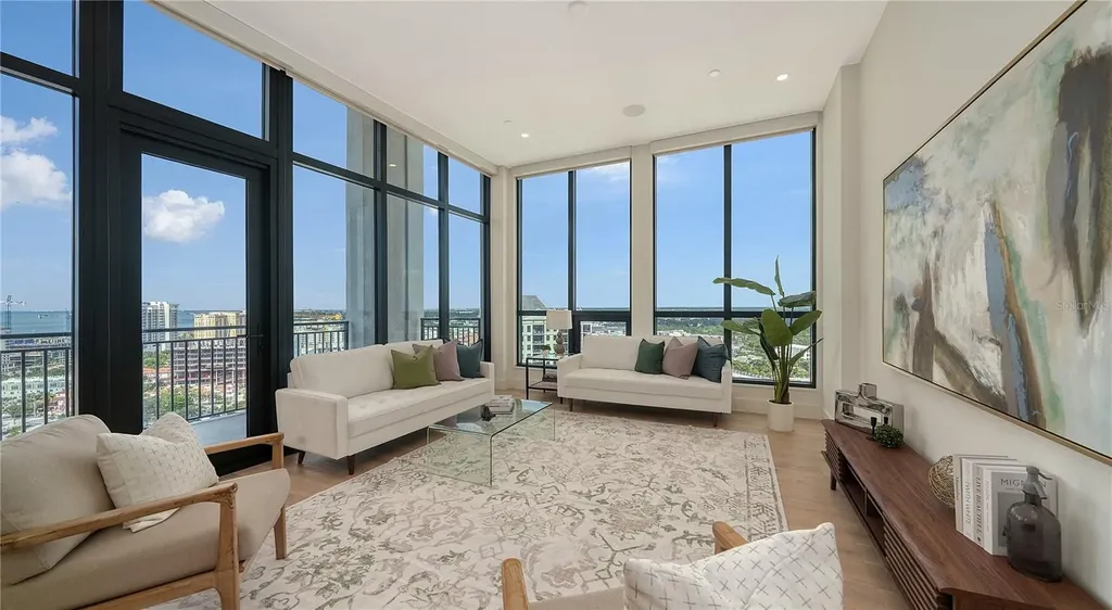 33 S Palm Avenue Sarasota FL 34236