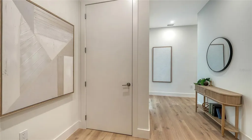 33 S Palm Avenue Sarasota FL 34236