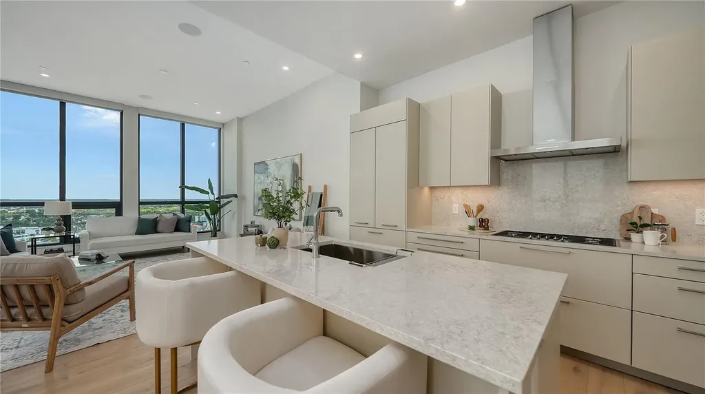 33 S Palm Avenue Sarasota FL 34236