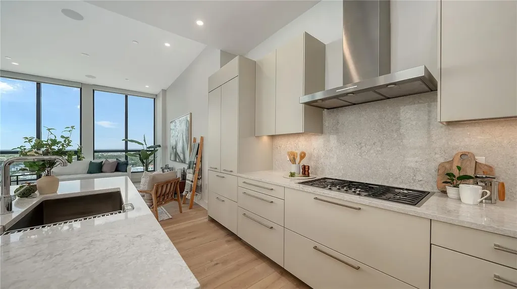 33 S Palm Avenue Sarasota FL 34236