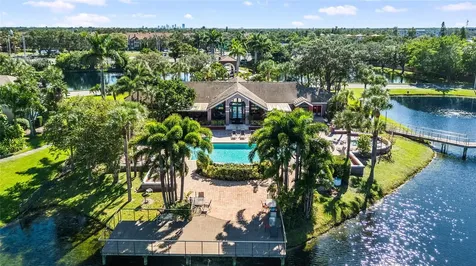 10263 Gandy Boulevard N St Petersburg FL 33702