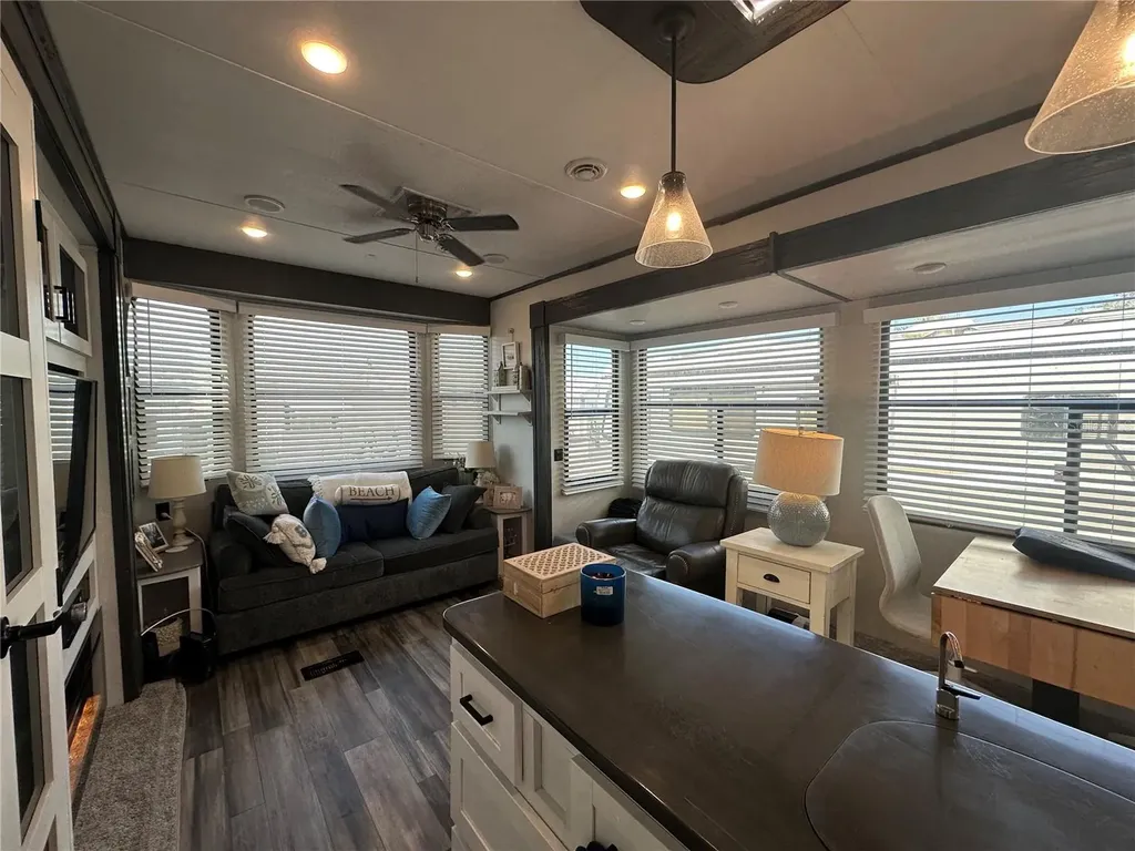 136 Bahia Drive Palmetto FL 34221