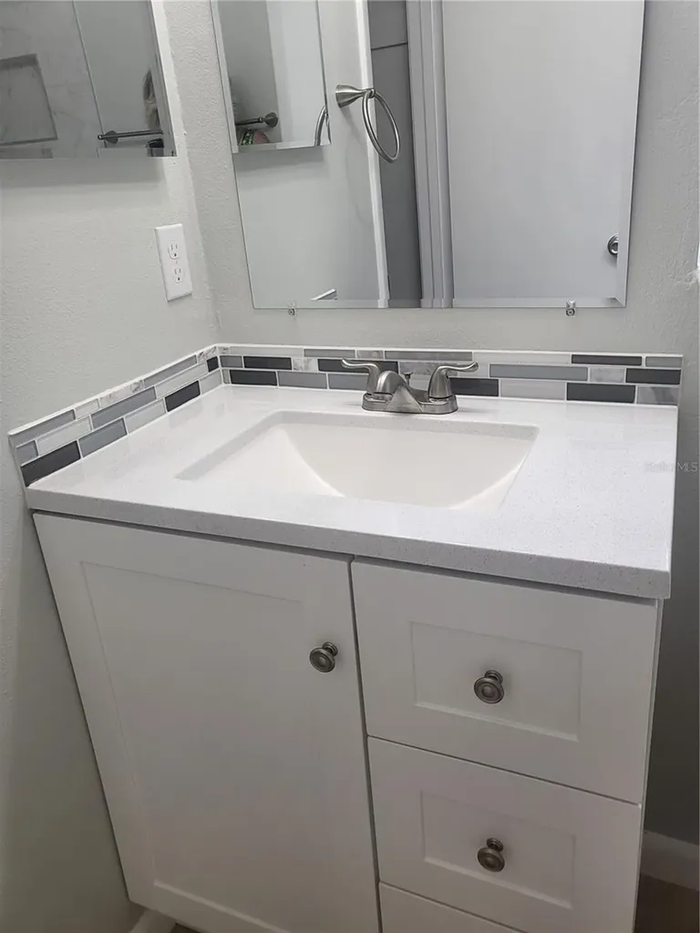 1100 E Caroline Street Tavares FL 32778