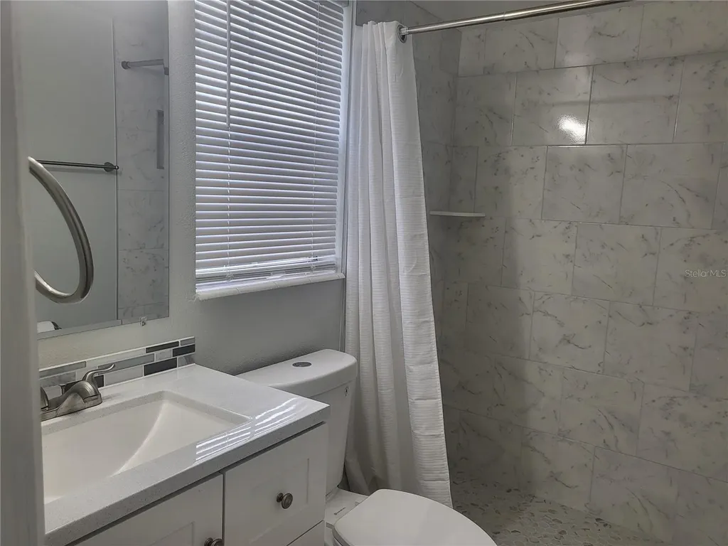 1100 E Caroline Street Tavares FL 32778