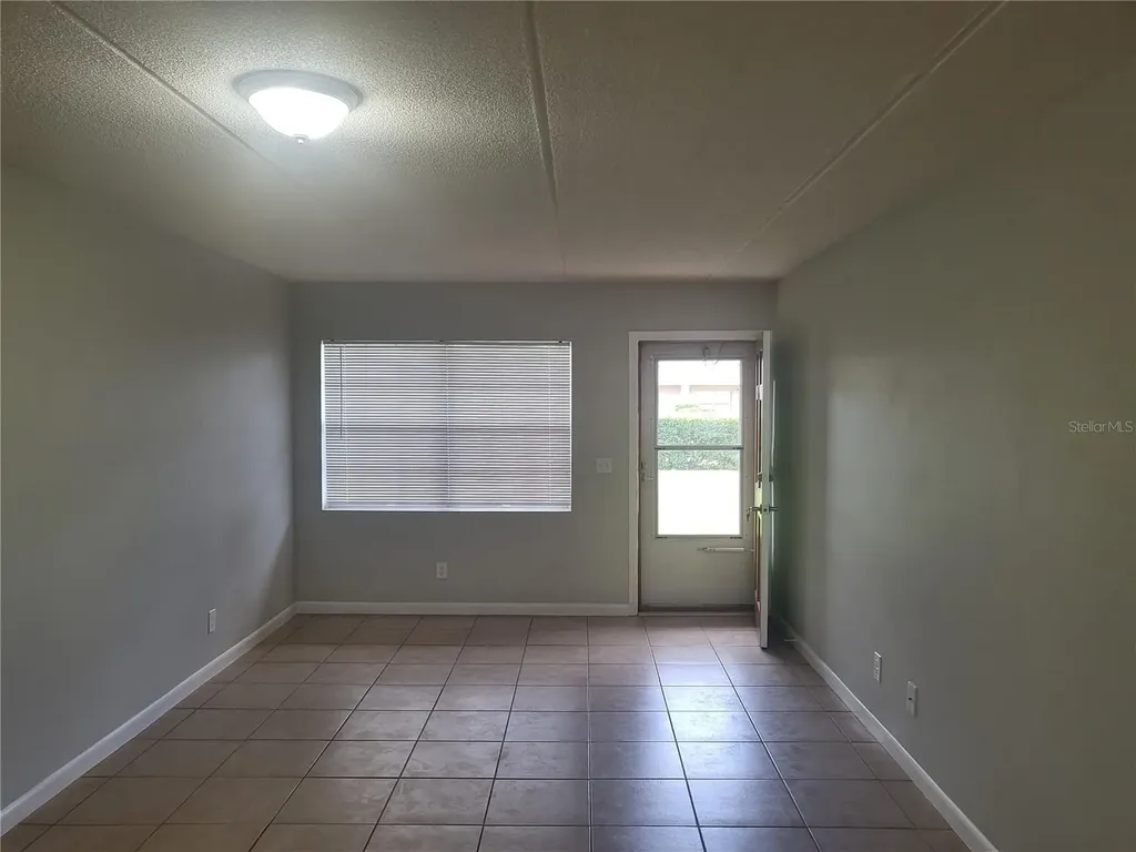 1100 E Caroline Street Tavares FL 32778
