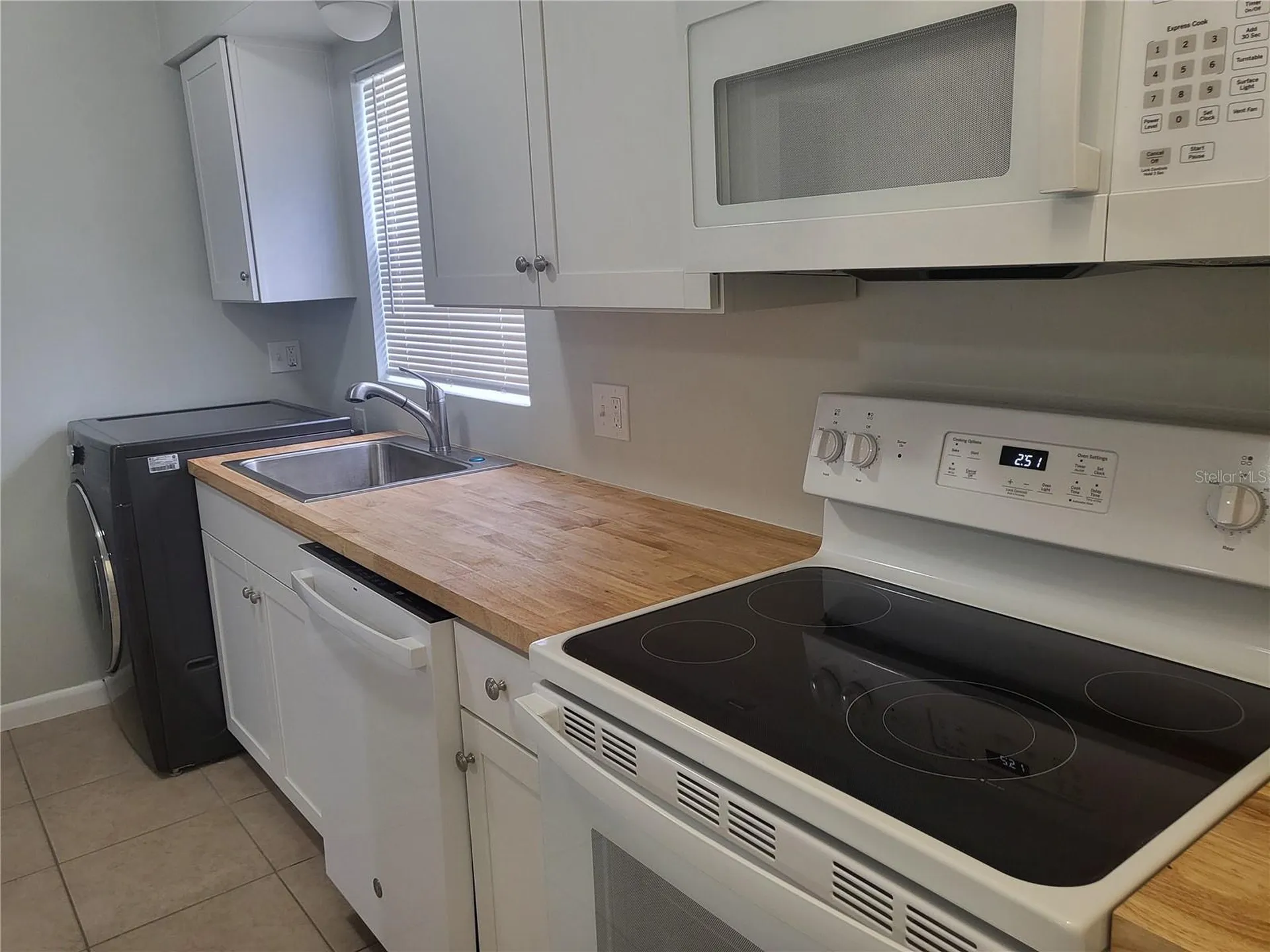 1100 E Caroline Street Tavares FL 32778