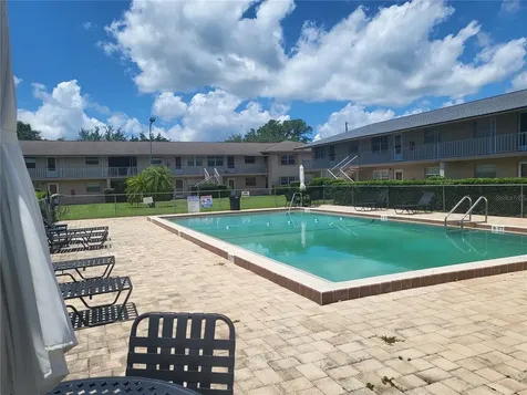 1100 E Caroline Street Tavares FL 32778