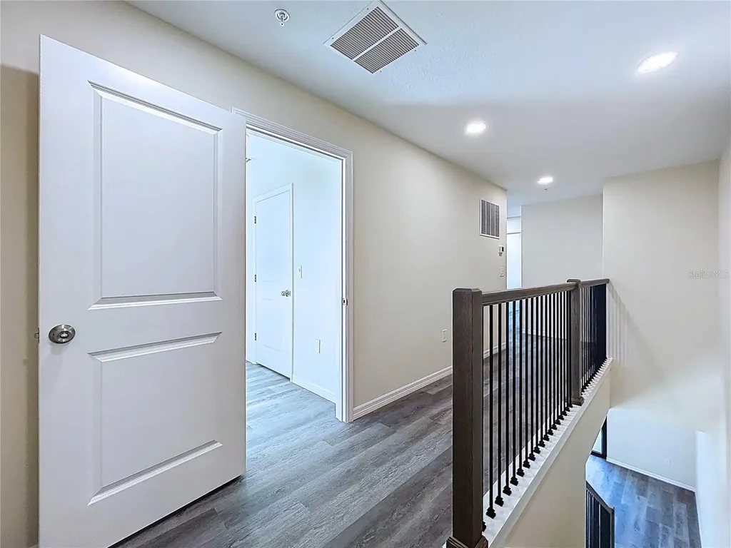 4370 Cambio Gardens Court Tampa FL 33610