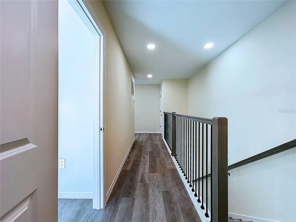 4370 Cambio Gardens Court Tampa FL 33610