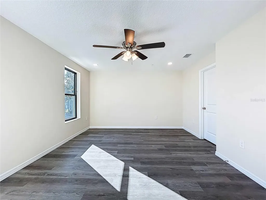 4370 Cambio Gardens Court Tampa FL 33610