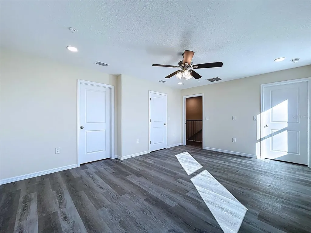 4370 Cambio Gardens Court Tampa FL 33610