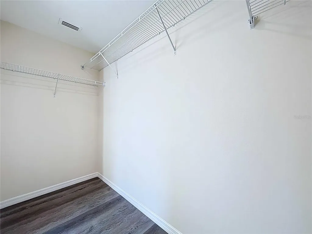 4370 Cambio Gardens Court Tampa FL 33610
