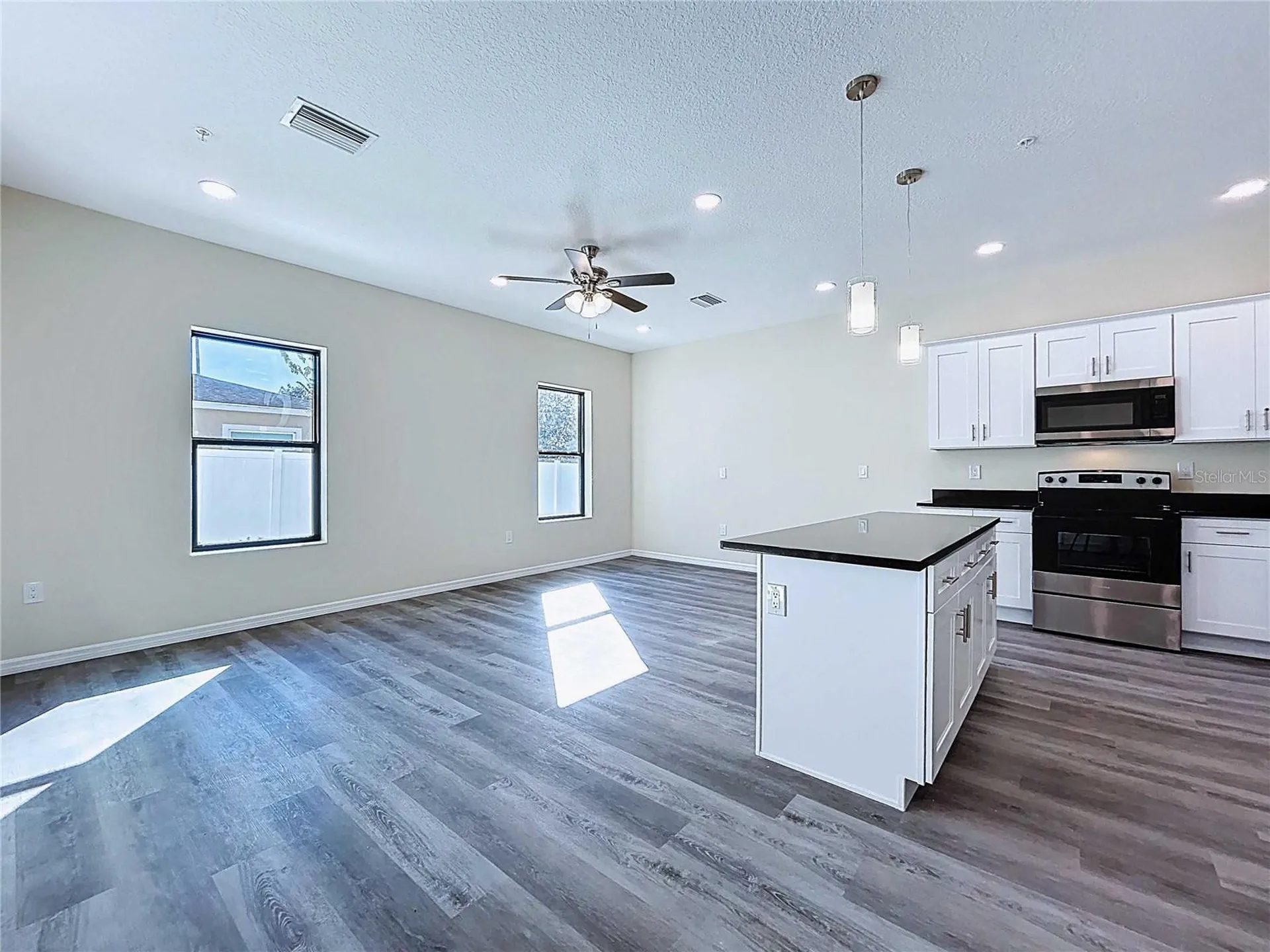 4370 Cambio Gardens Court Tampa FL 33610