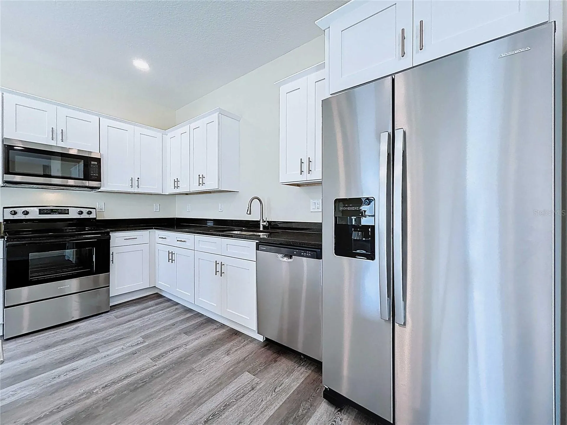 4370 Cambio Gardens Court Tampa FL 33610
