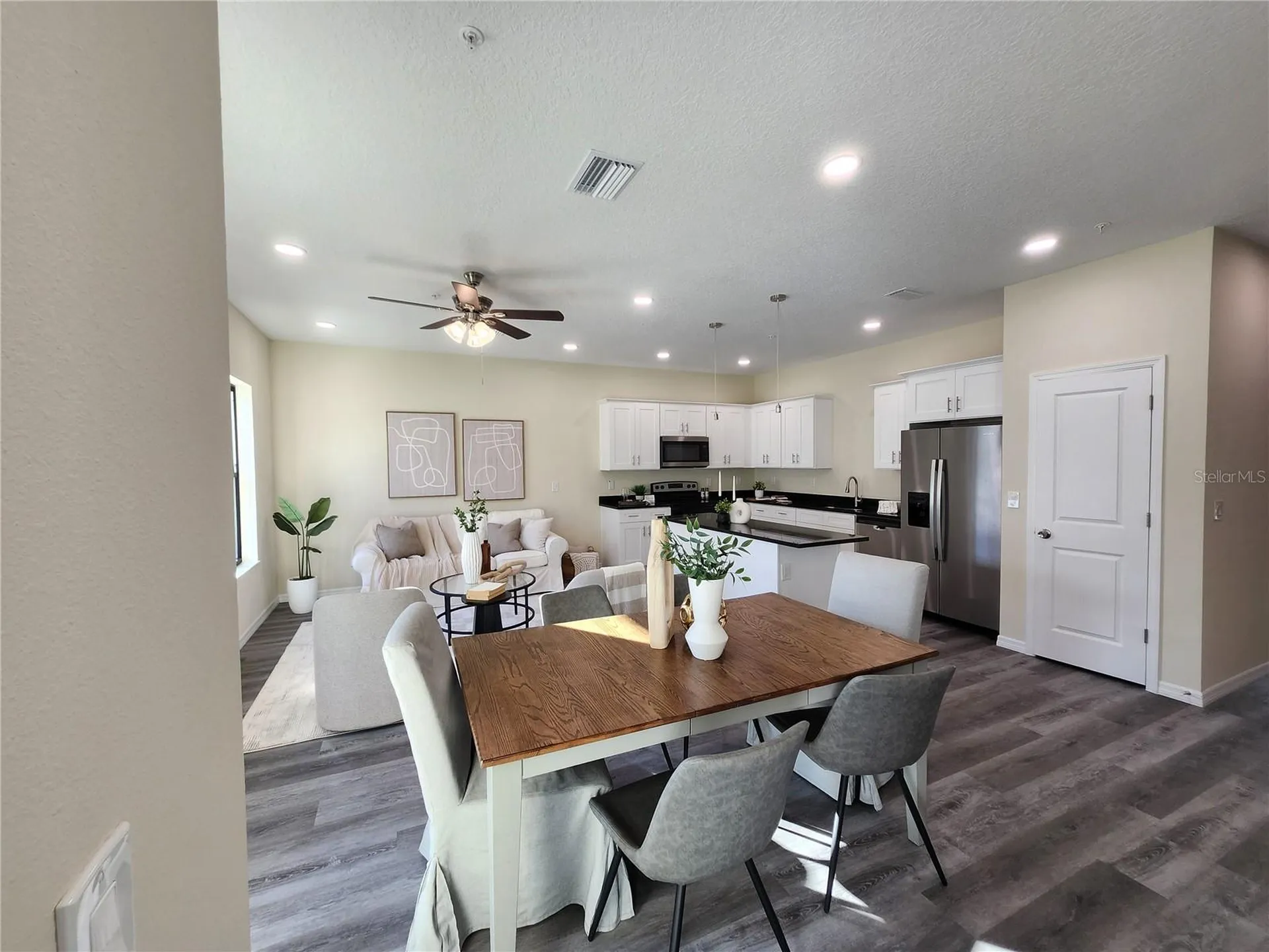4370 Cambio Gardens Court Tampa FL 33610