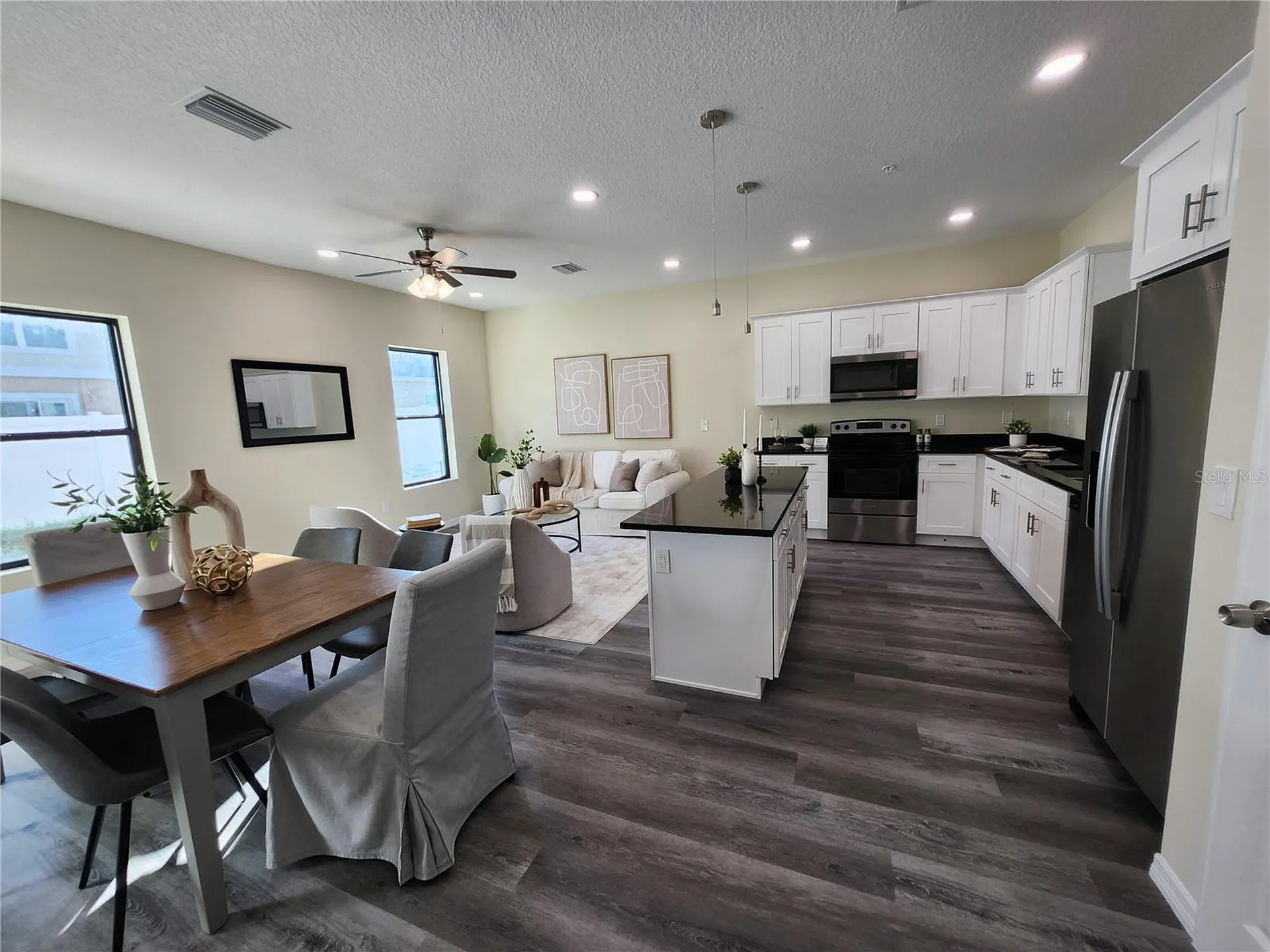 4370 Cambio Gardens Court Tampa FL 33610
