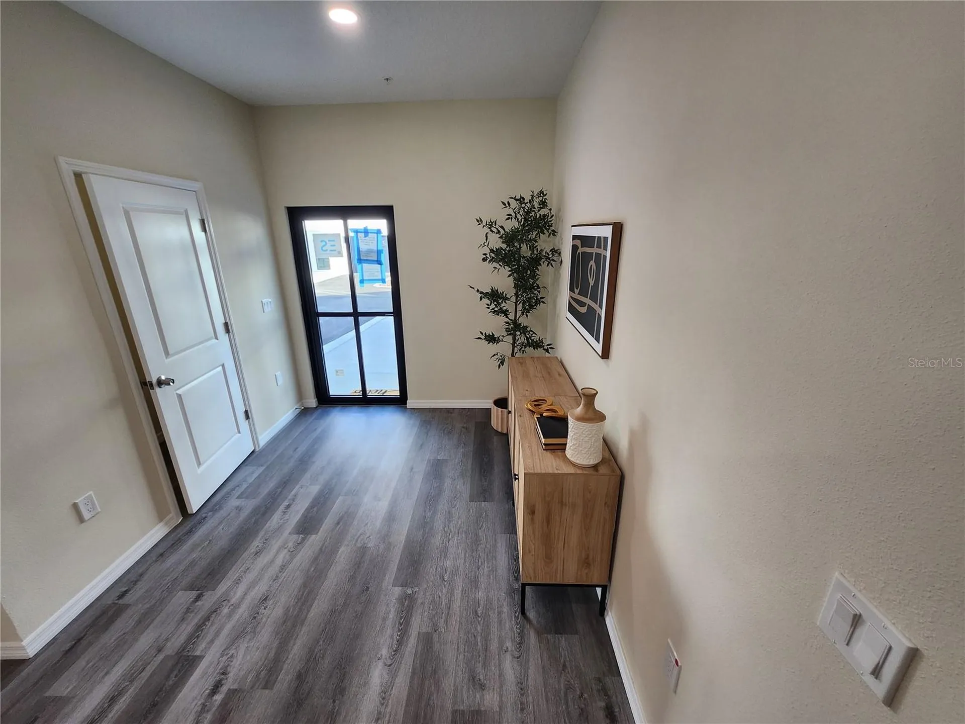 4370 Cambio Gardens Court Tampa FL 33610