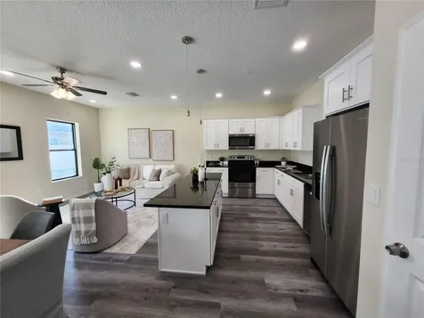 4370 Cambio Gardens Court Tampa FL 33610