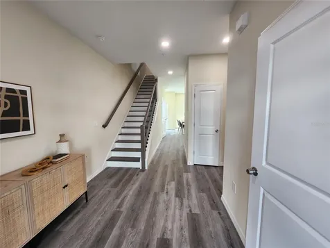 4370 Cambio Gardens Court Tampa FL 33610