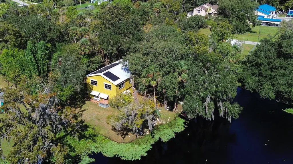 339 Fishing Lane Deland FL 32720