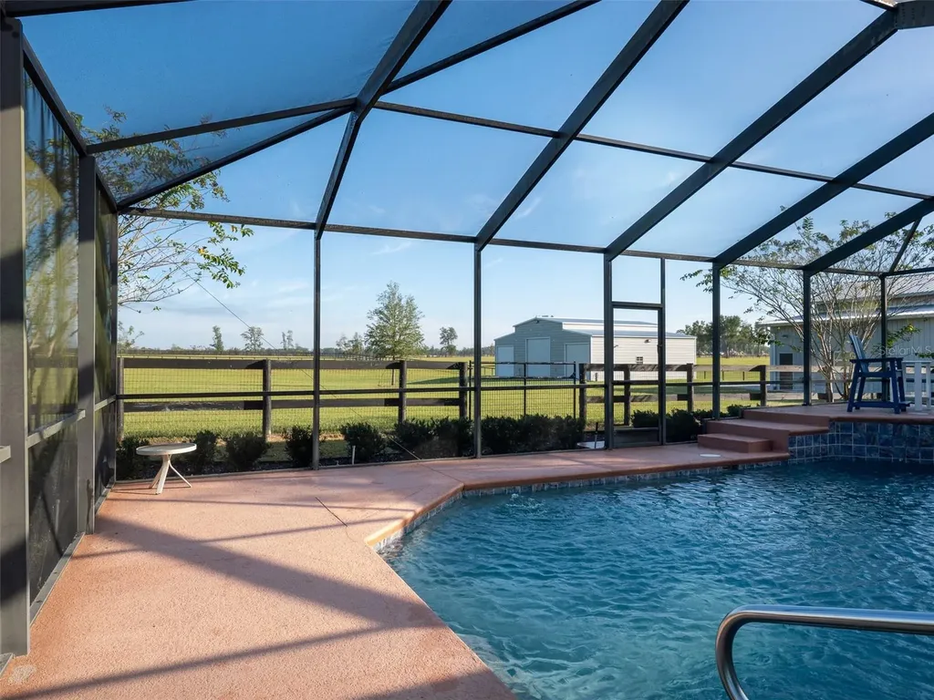 15921 NW Highway 464b Morriston FL 32668