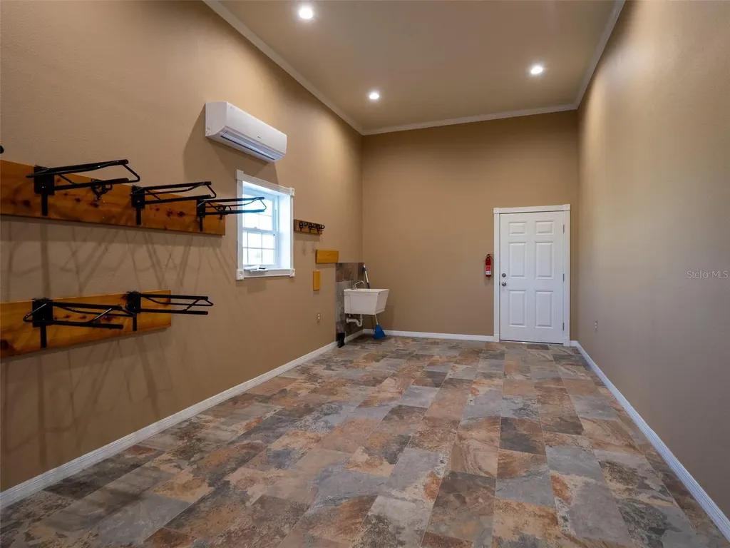 15921 NW Highway 464b Morriston FL 32668