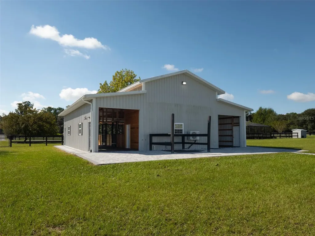 15921 NW Highway 464b Morriston FL 32668