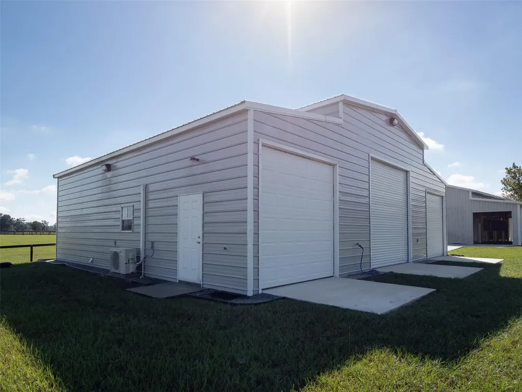 15921 NW Highway 464b Morriston FL 32668