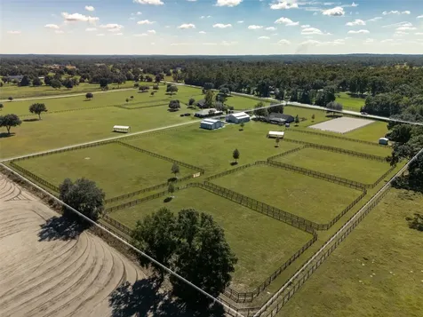 15921 NW Highway 464b Morriston FL 32668