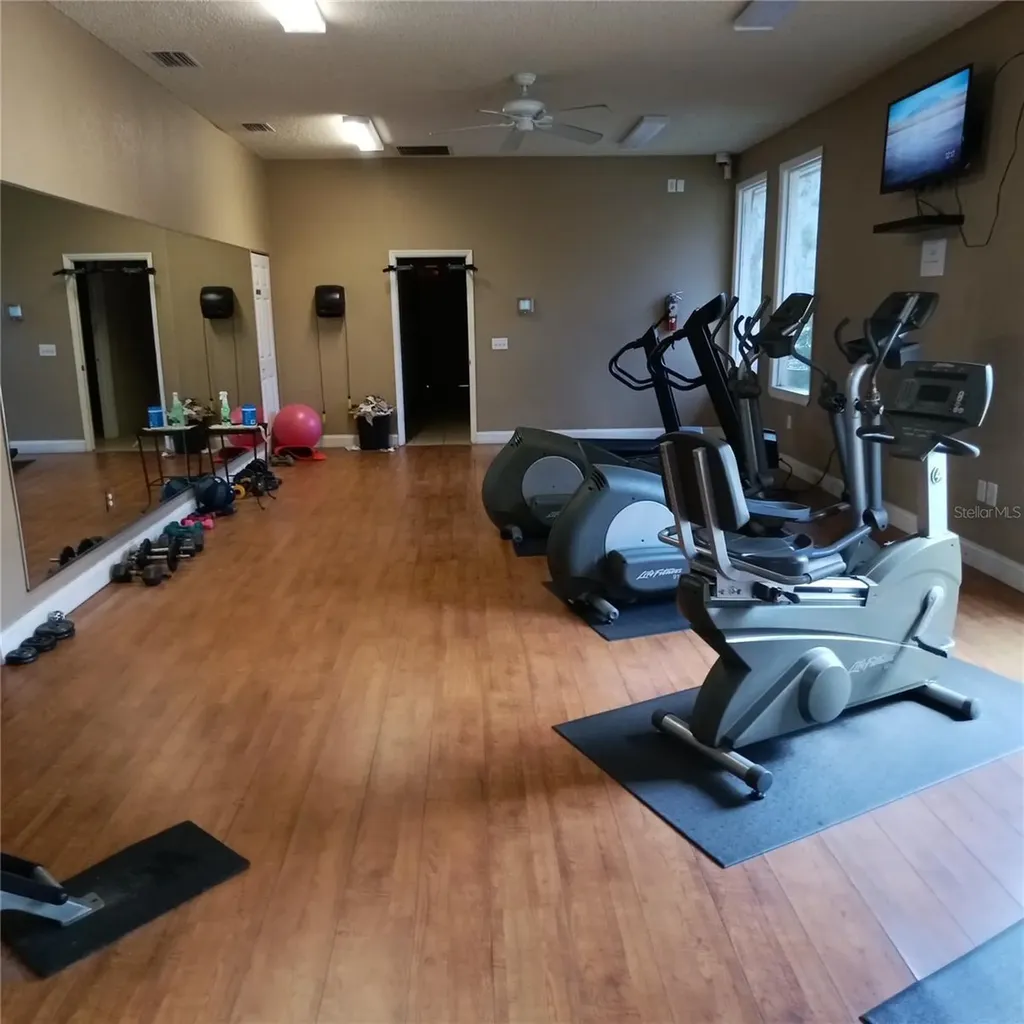 1810 NW 23rd Boulevard Gainesville FL 32605