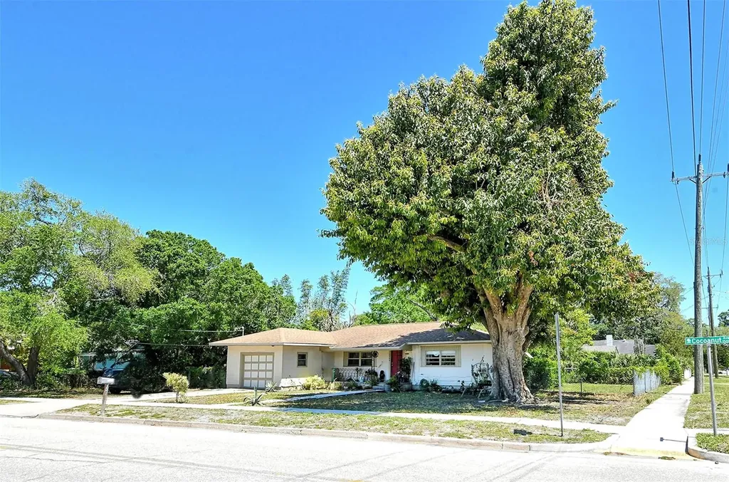 1504 Cocoanut Avenue Sarasota FL 34236