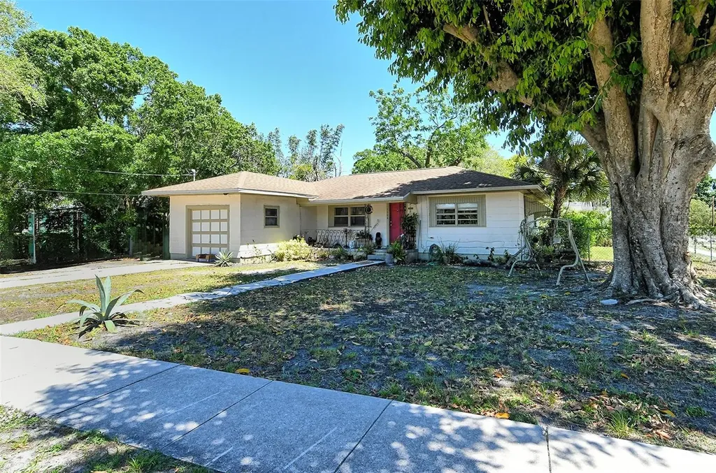1504 Cocoanut Avenue Sarasota FL 34236