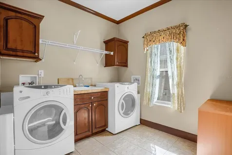 4017 Myrtle Oak Court Zellwood FL 32798