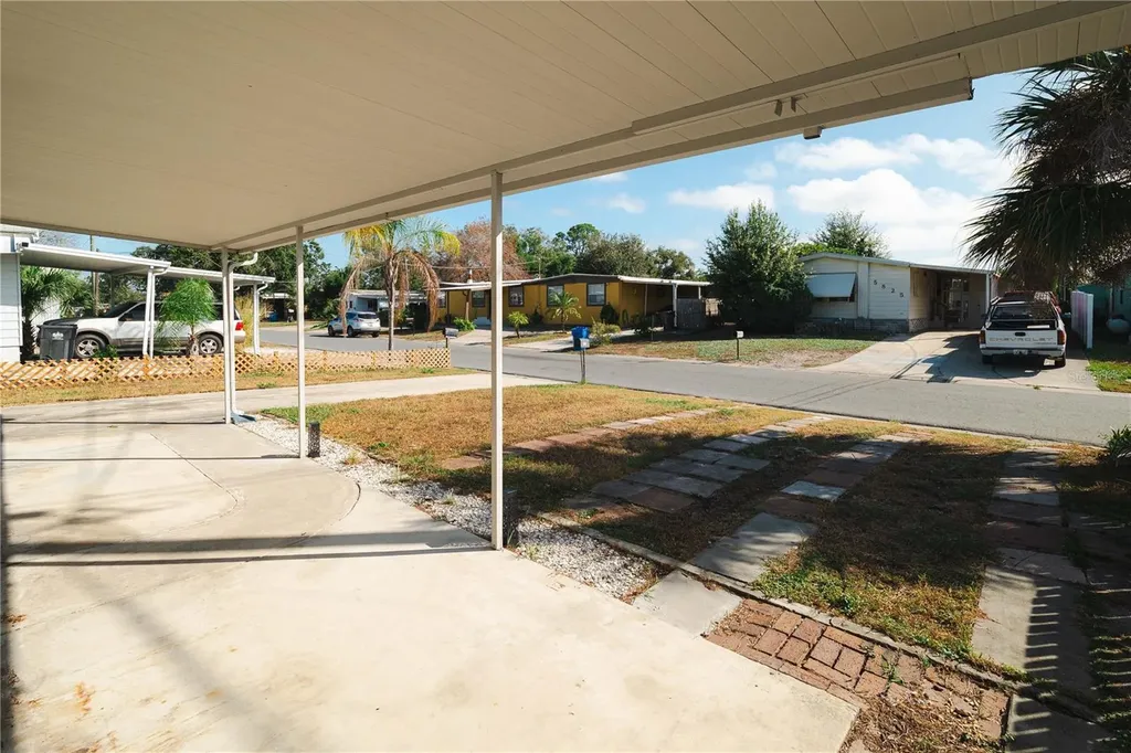 5826 Portsmouth Drive Tampa FL 33615