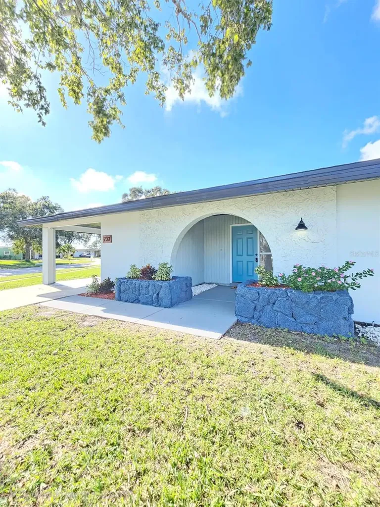733 Bianca Drive NE Palm Bay FL 32905
